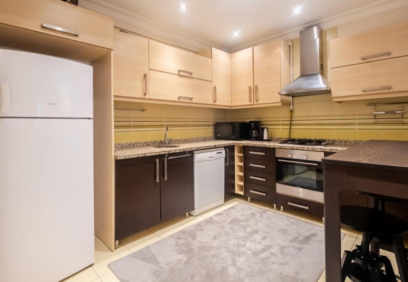 Exclusive Flat With Balcony In Nisantasi Apartment Istanbul Bagian luar foto