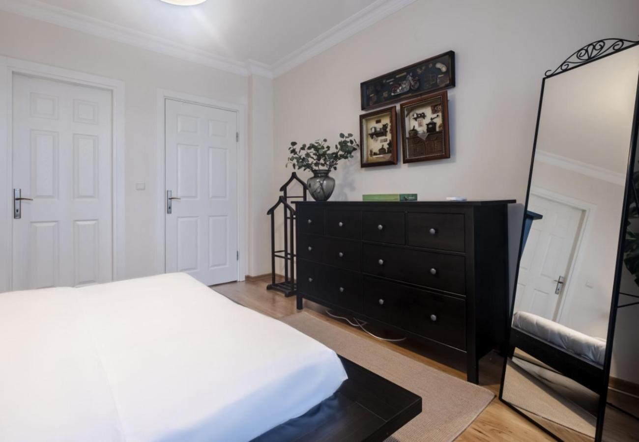Exclusive Flat With Balcony In Nisantasi Apartment Istanbul Bagian luar foto