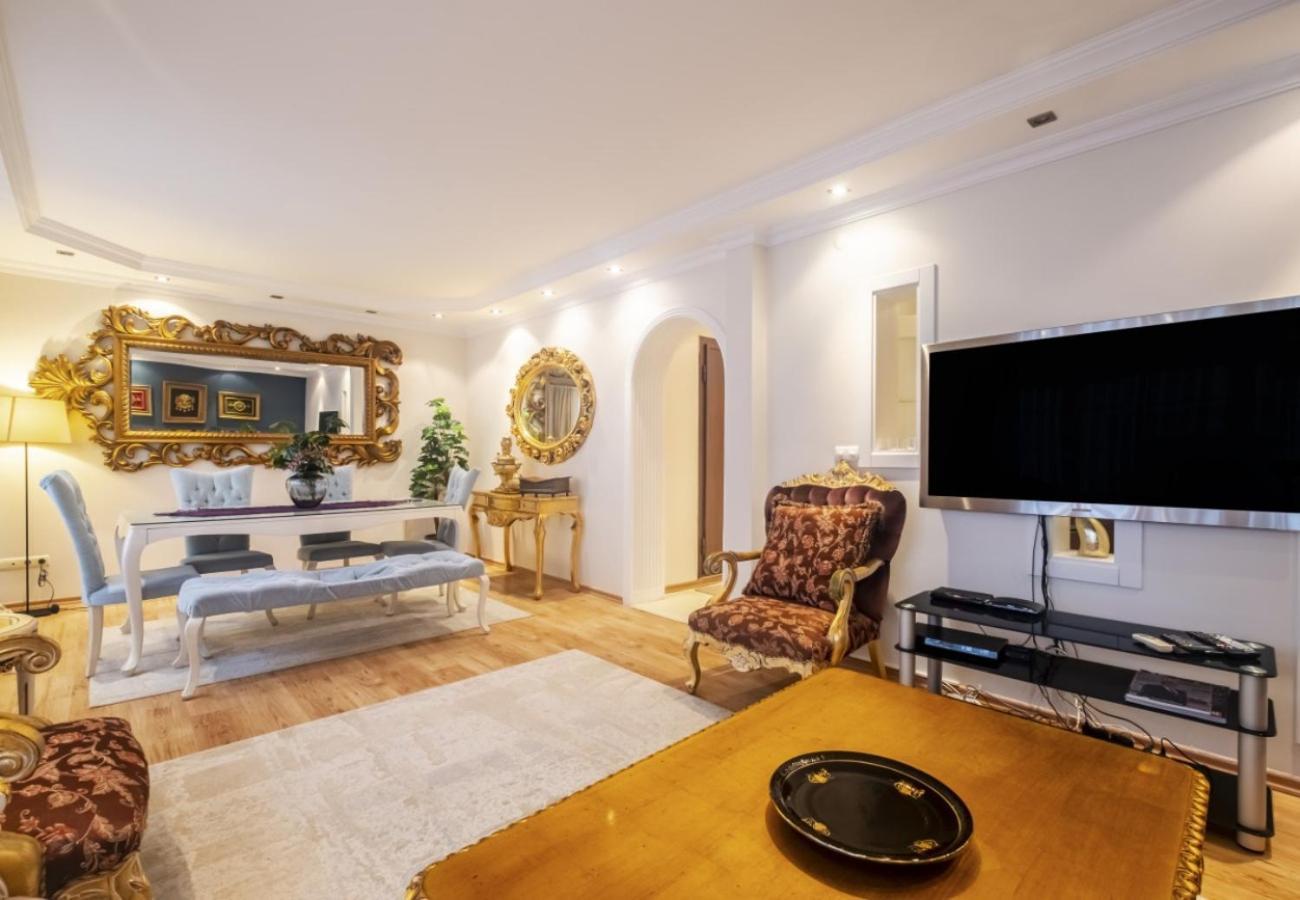Exclusive Flat With Balcony In Nisantasi Apartment Istanbul Bagian luar foto